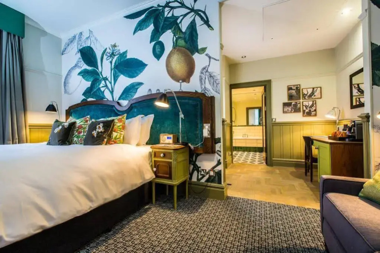Orange Tree Hotel