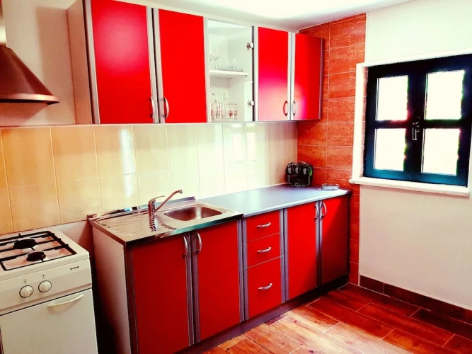 2 Bedrooms Cottage
