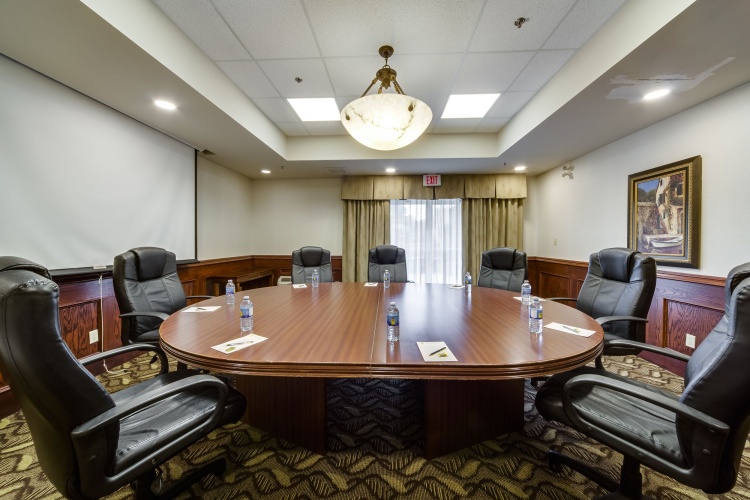 Monte Carlo Inn - Vaughan Suites photo 17