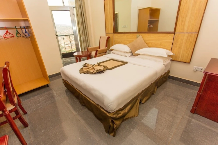 2 Bedrooms Apartment