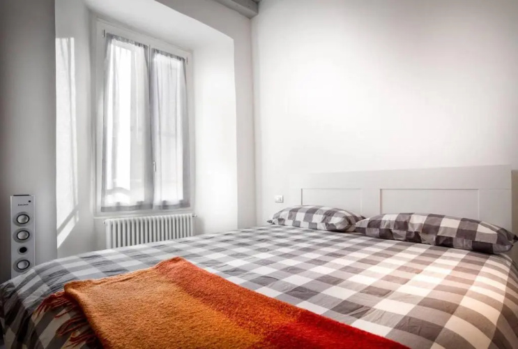 ALTIDO Elegant Apt for 4 at the Como's heart