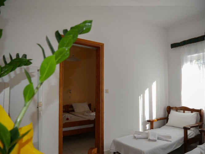 Litinas Apartments With Pool