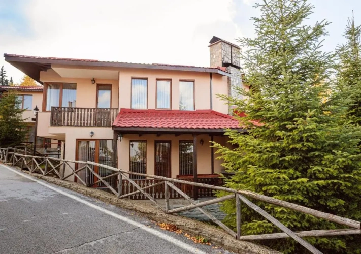 2 Bedrooms Villa with balcony