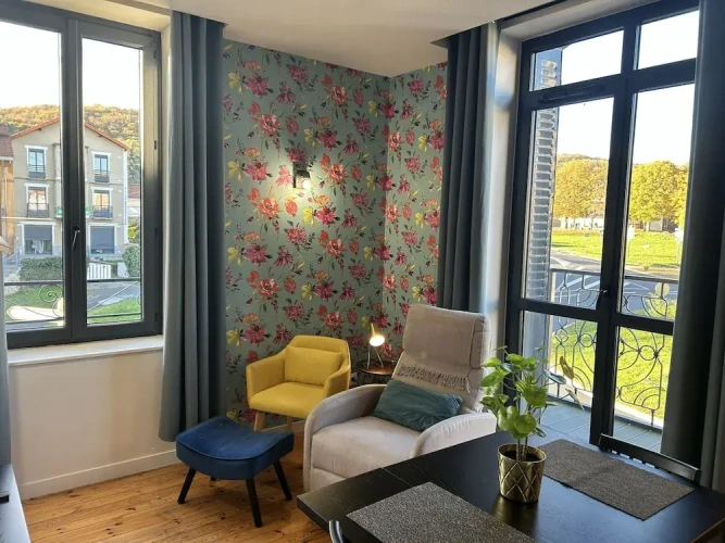 Superior Apartment with city view