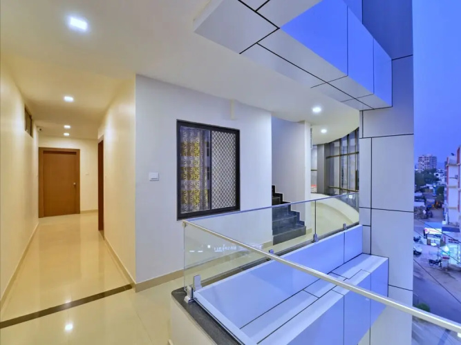 Crown Club by OYO Rooms
