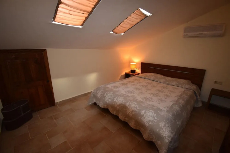 The Moonlight Apart Hotel