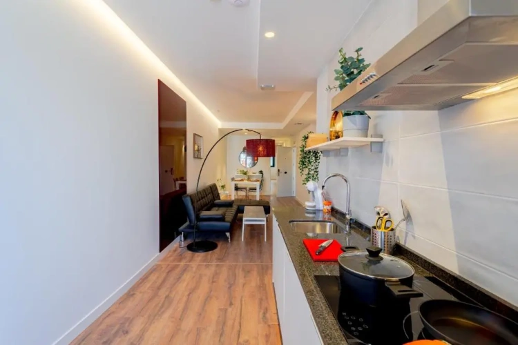 2 Bedrooms Apartment