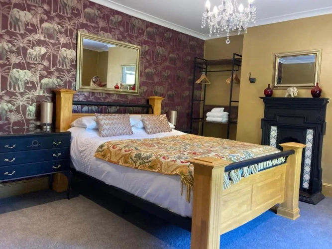 Standard Triple room