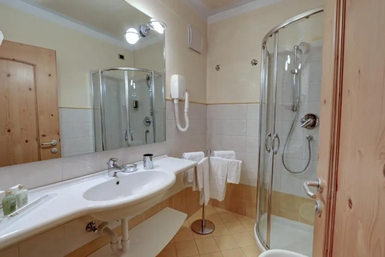 Suite with balcony