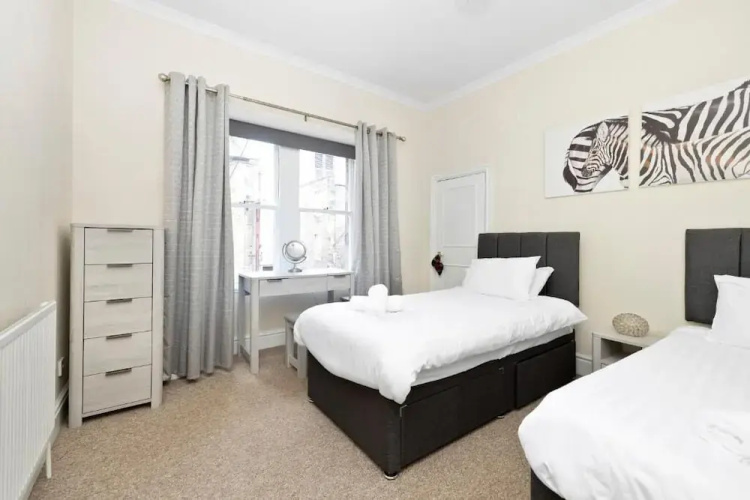 JOIVY Rose Street Hideaway
