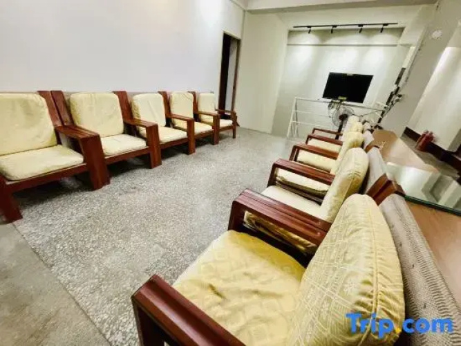 Pu-pien Hostel