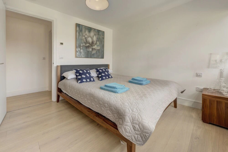 Luxury Frampton Apartment
