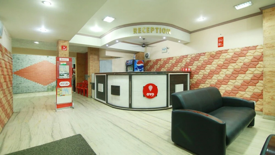 OYO 4824 Hotel Star