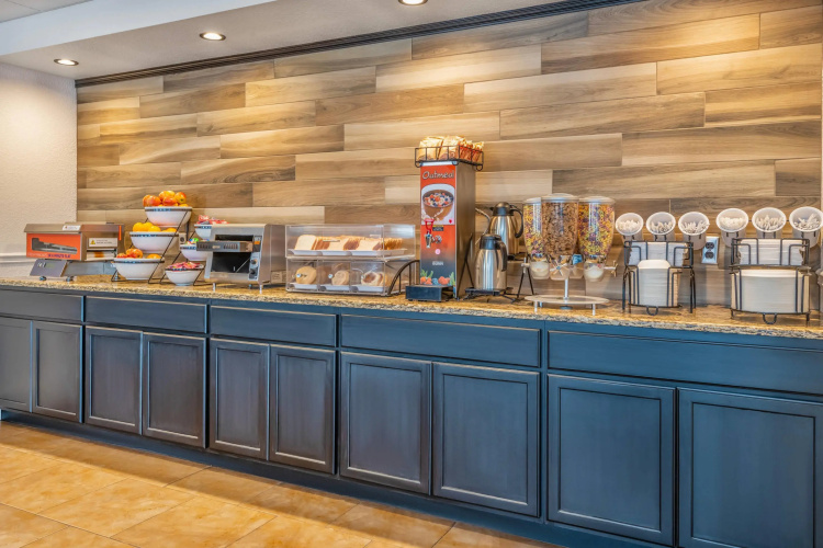 Comfort Inn & Suites Thousand Islands Harbour District photo 13