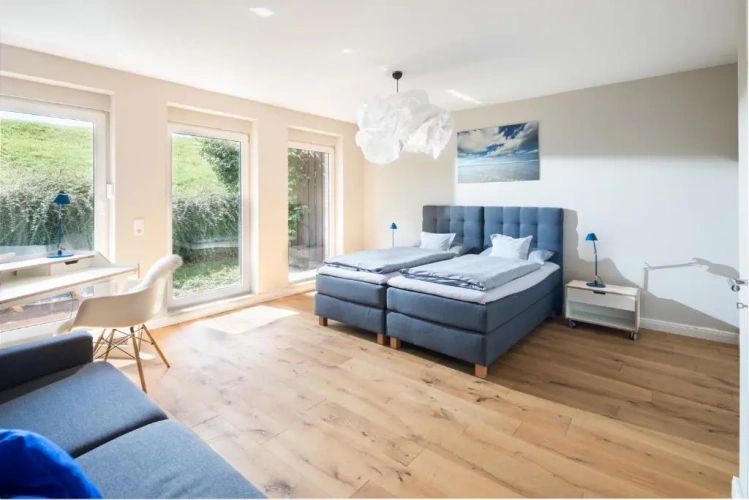 2 Bedrooms Apartment