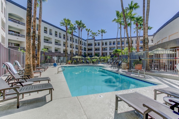 Hilton Phoenix Airport photo 20