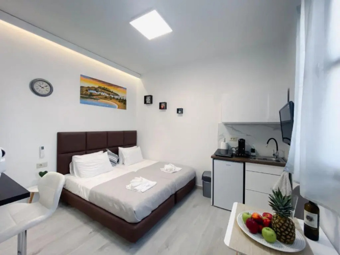 Gregory's Studio apartment with sea view