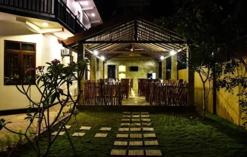 Mamma Raji Hotel