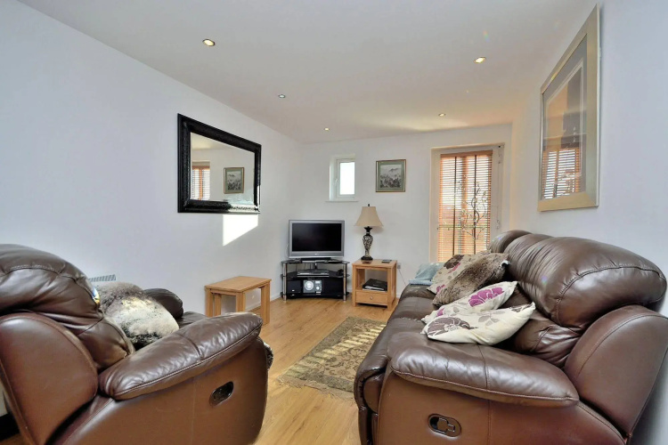 Racecourse Serviced Apartments