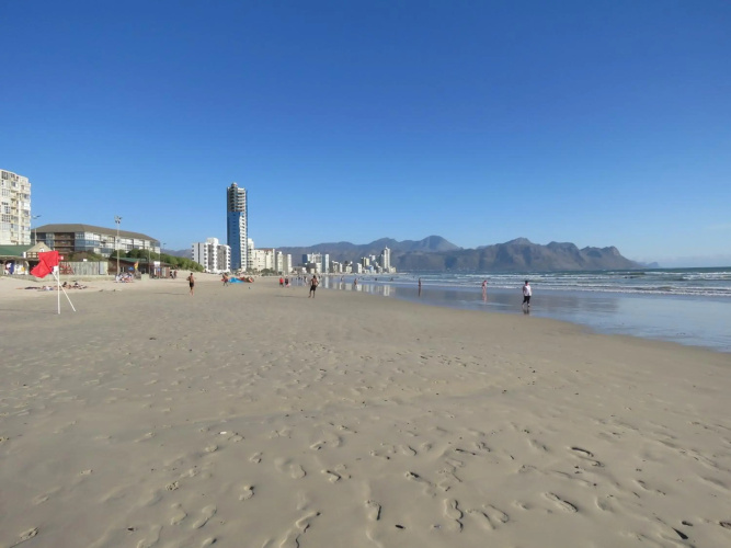 Winelands beach cottage