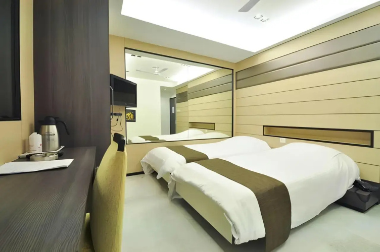 Hotel Esteem