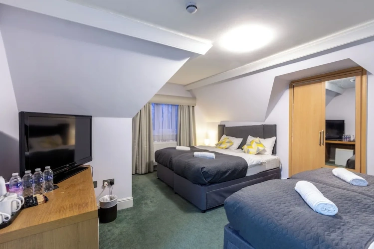 Standard Quadruple room