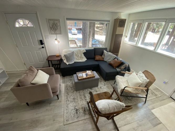Lake House Bungalow