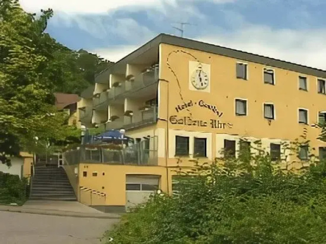 Goldene Uhr