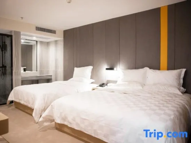 1 Bedroom Business Suite
