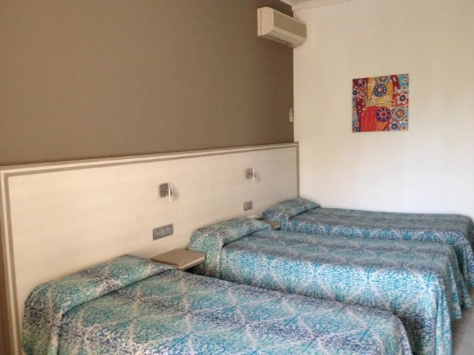 Triple room