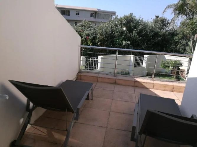 3 Bedrooms Apartment
