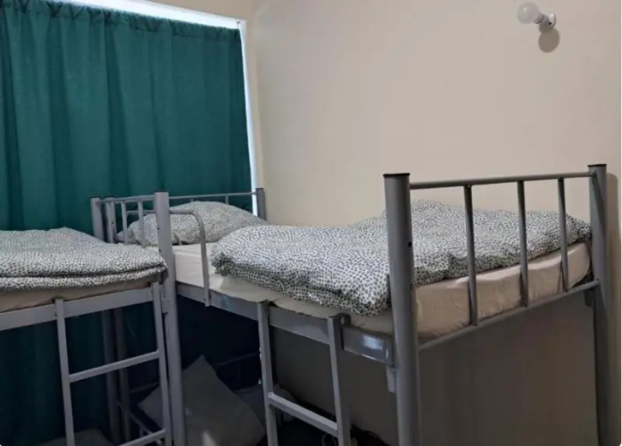 Top House Hostel