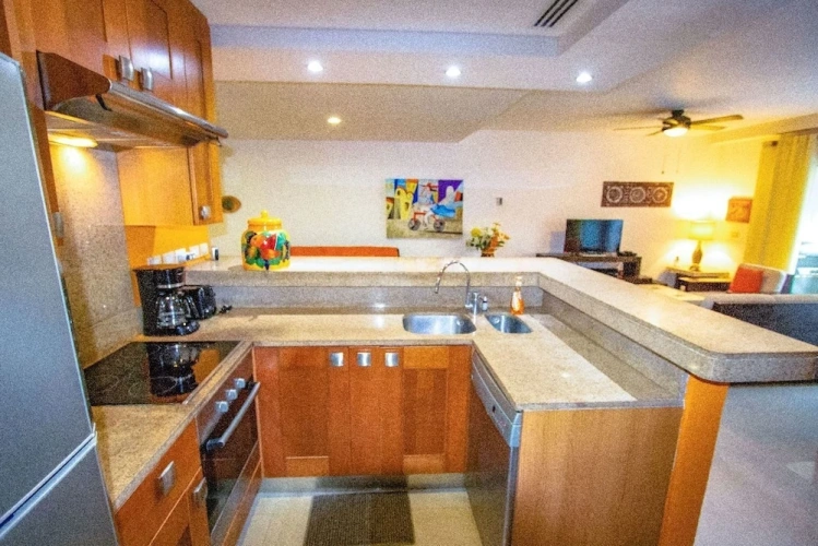 2 Bedrooms Apartment