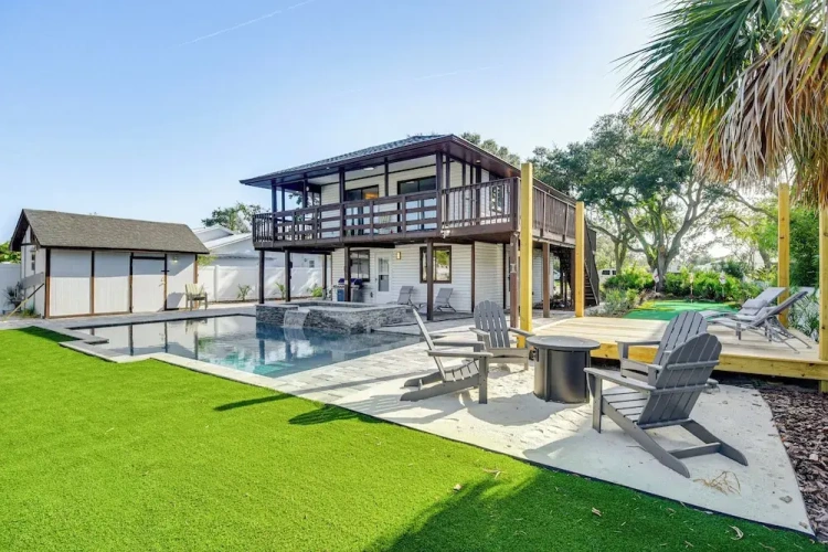 4 Bedrooms Cottage
