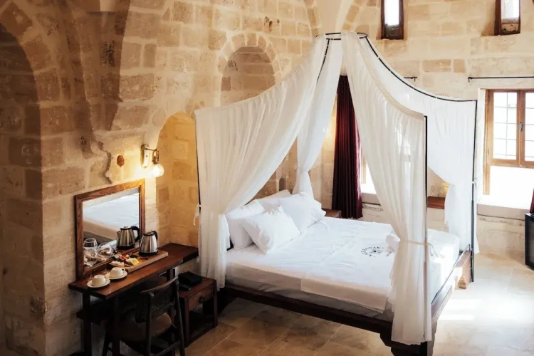 Deluxe Double room with city view