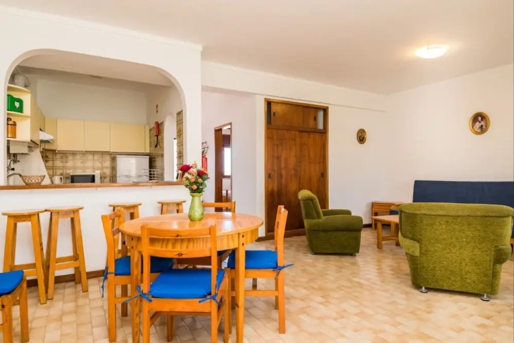1 Bedroom Apartment with balcony