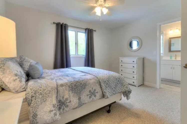 Bayard Avenue 2202b