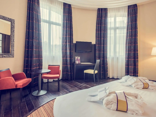 Double Suite