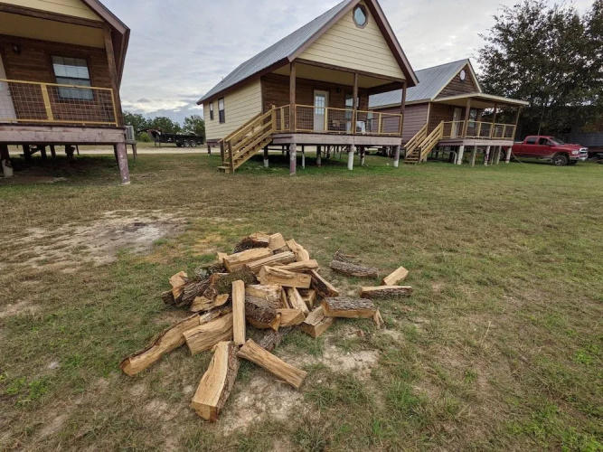 Red Horse Cabins