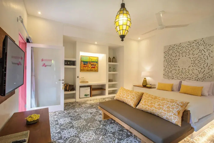 PinkPrivate Sanur - for Cool Adults Only