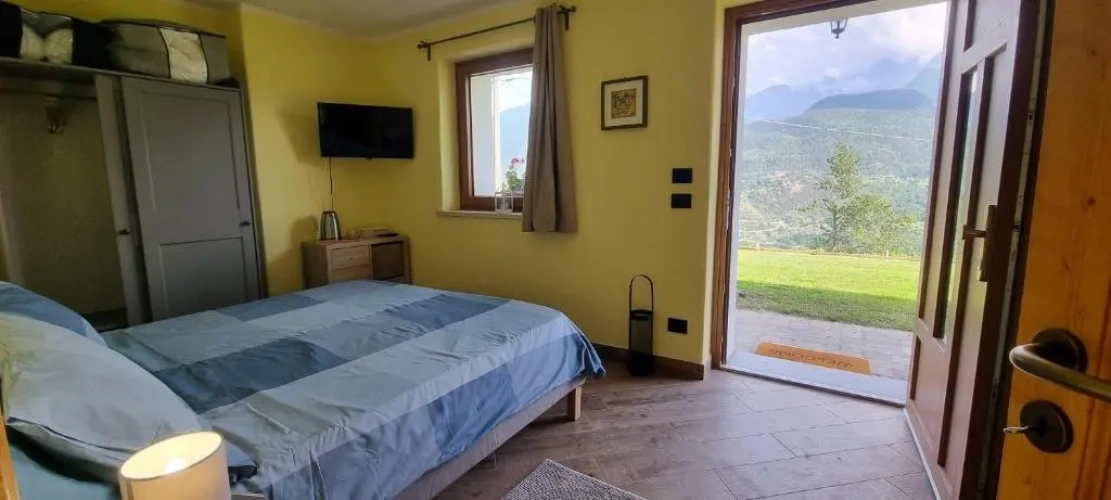 Standard Double room with mountain view