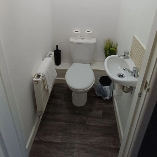 4 Bedrooms Cottage