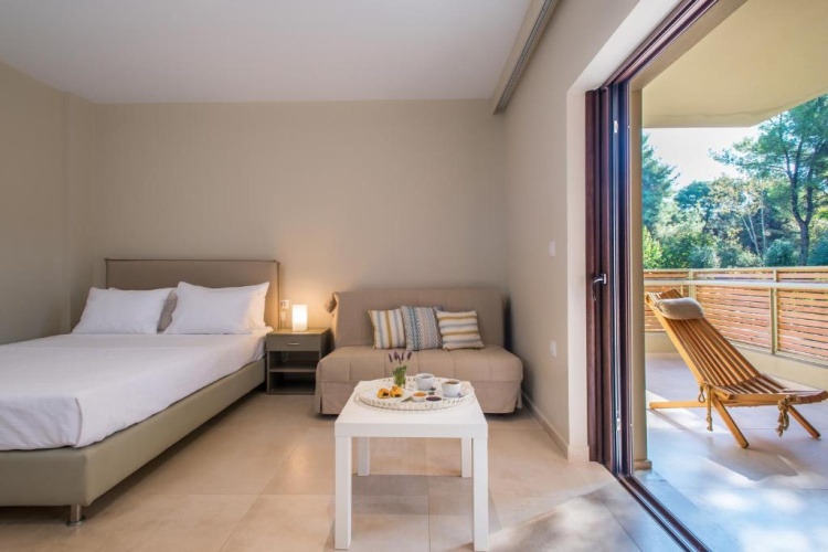 Premium Triple room