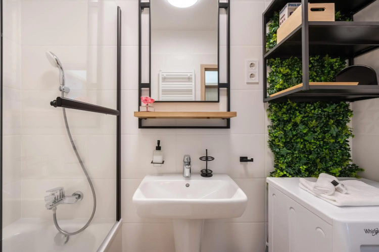 WestSide River Apartment
