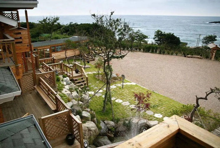 Moon Palace Pension