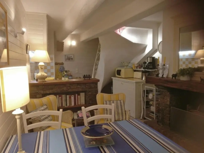 2 Bedrooms Cottage