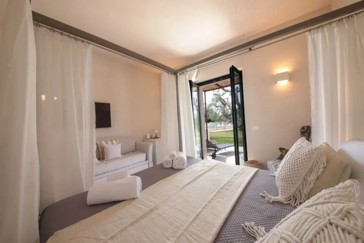 Deluxe Double room with balcony and with pool view