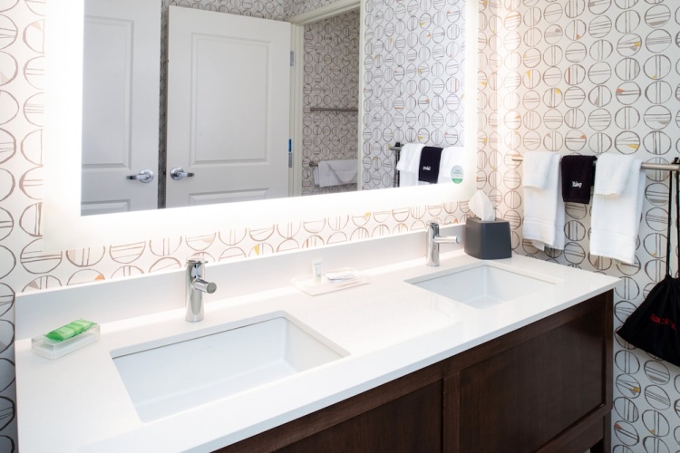 Holiday Inn & Suites Idaho Falls photo 10
