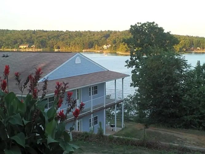 2 Bedrooms Cottage