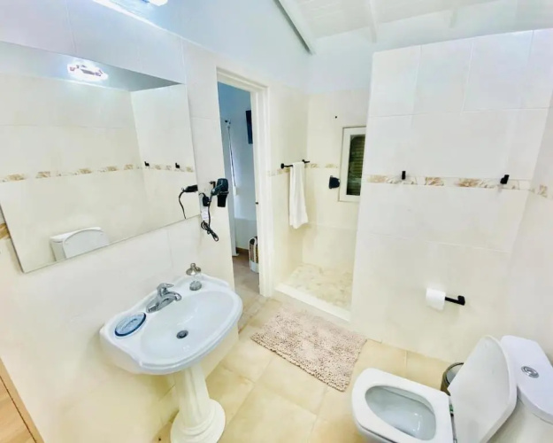 SXM King Size Villa with 4 Rooms and 4 Bathrooms